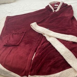 Angel Wrap Hoodie Sherpa Poncho Blanket Red/Wine